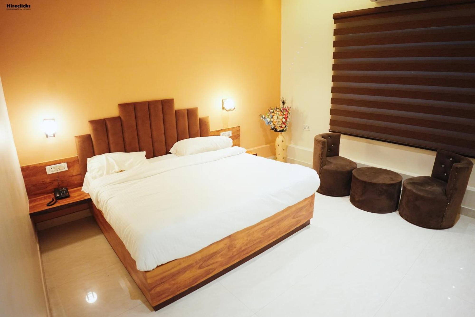 The Krati Resort & Convention Centre Bareilly Extérieur photo