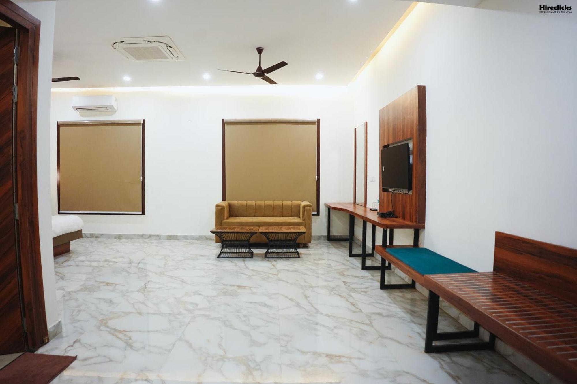 The Krati Resort & Convention Centre Bareilly Extérieur photo