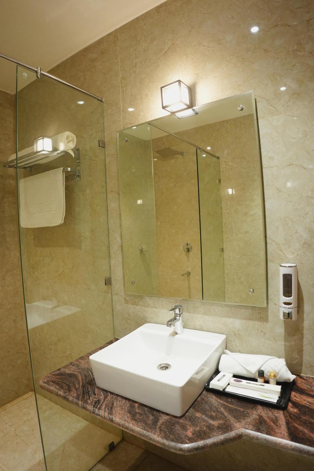The Krati Resort & Convention Centre Bareilly Extérieur photo