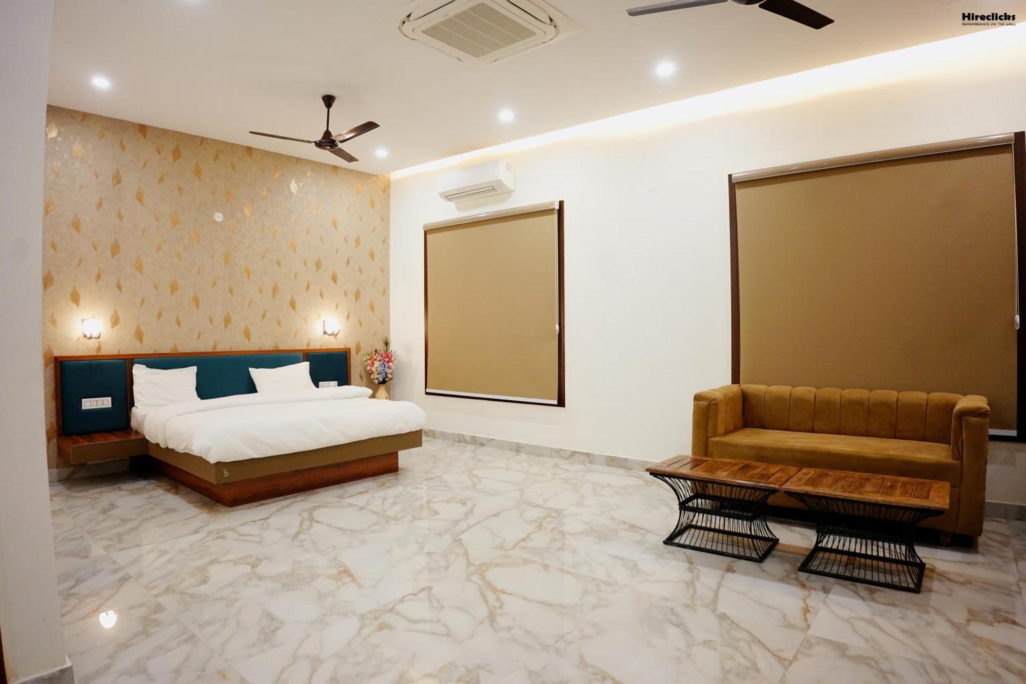 The Krati Resort & Convention Centre Bareilly Extérieur photo